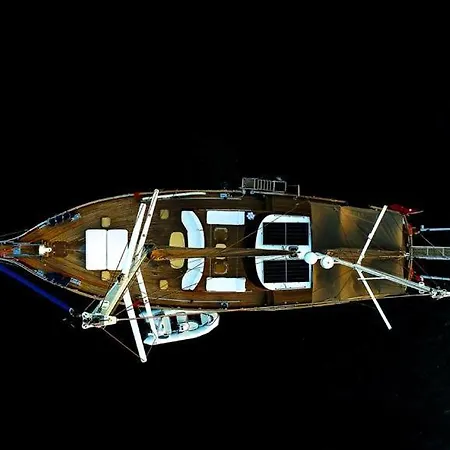 Tekne Luxury Boat In Marina Bodrum