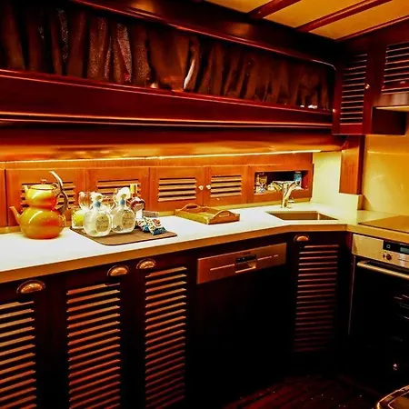 Tekne Luxury Boat In Marina Bodrum
